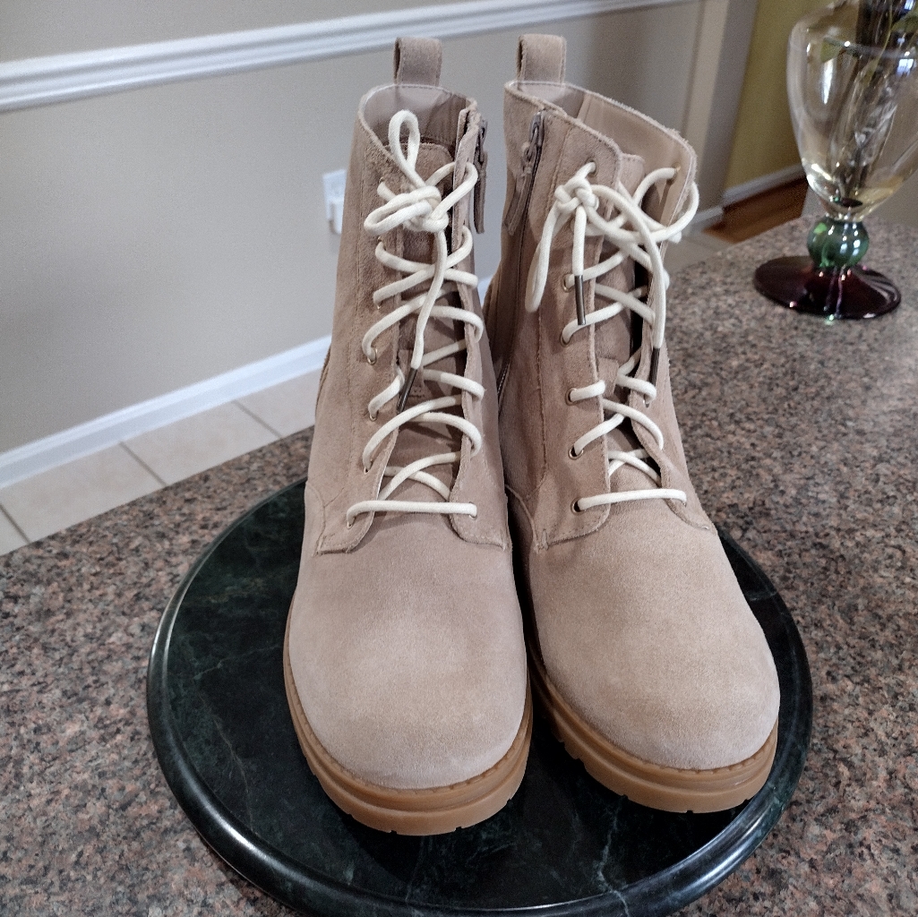 Nwot Cole Haan Camea Suede Combat Boots